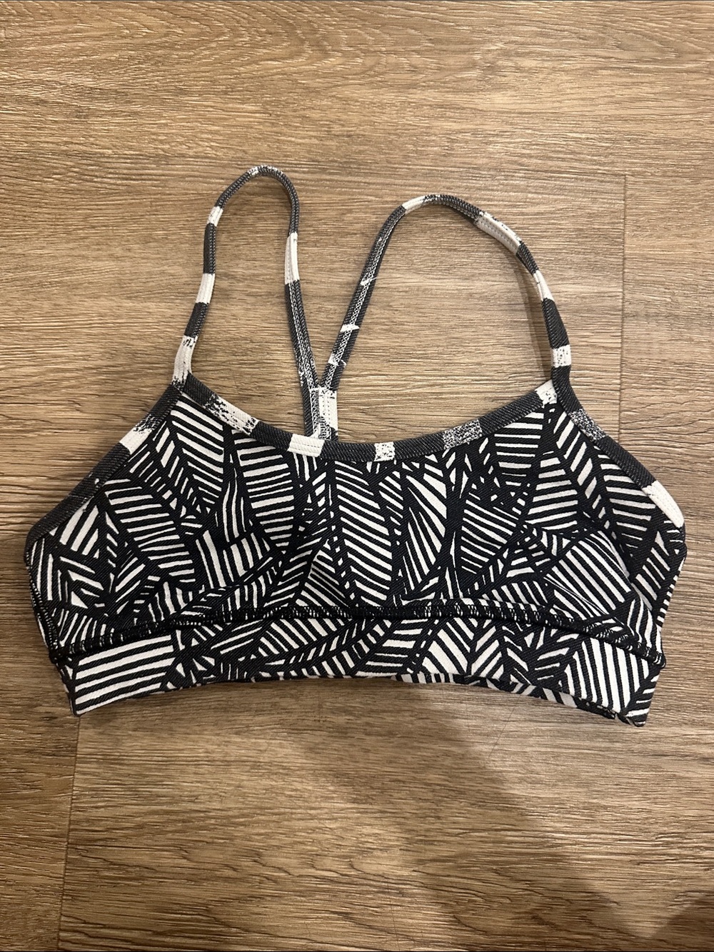 Lululemon Black & White Pattern Strappy Sports Bra